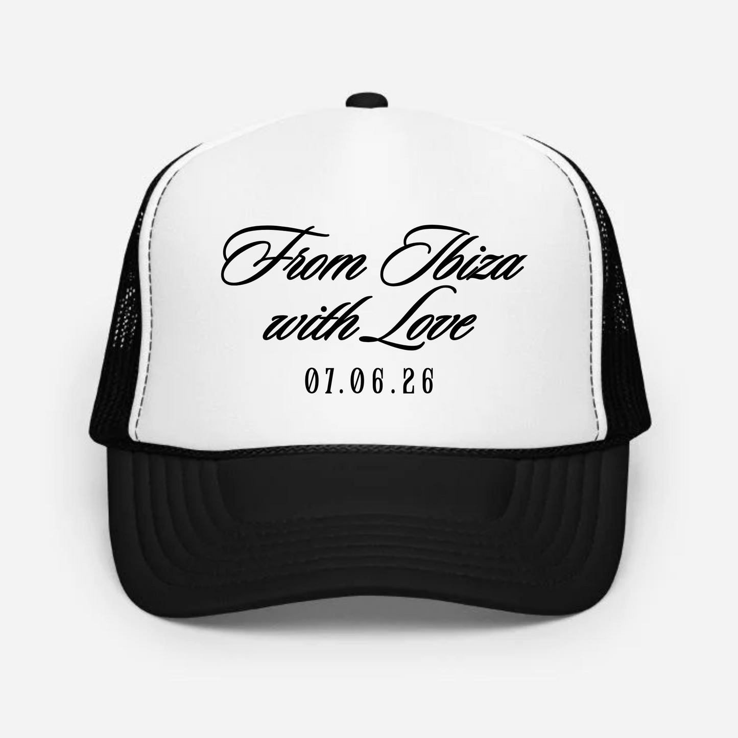 Gorra trucker con texto y fecha personalizados para boda