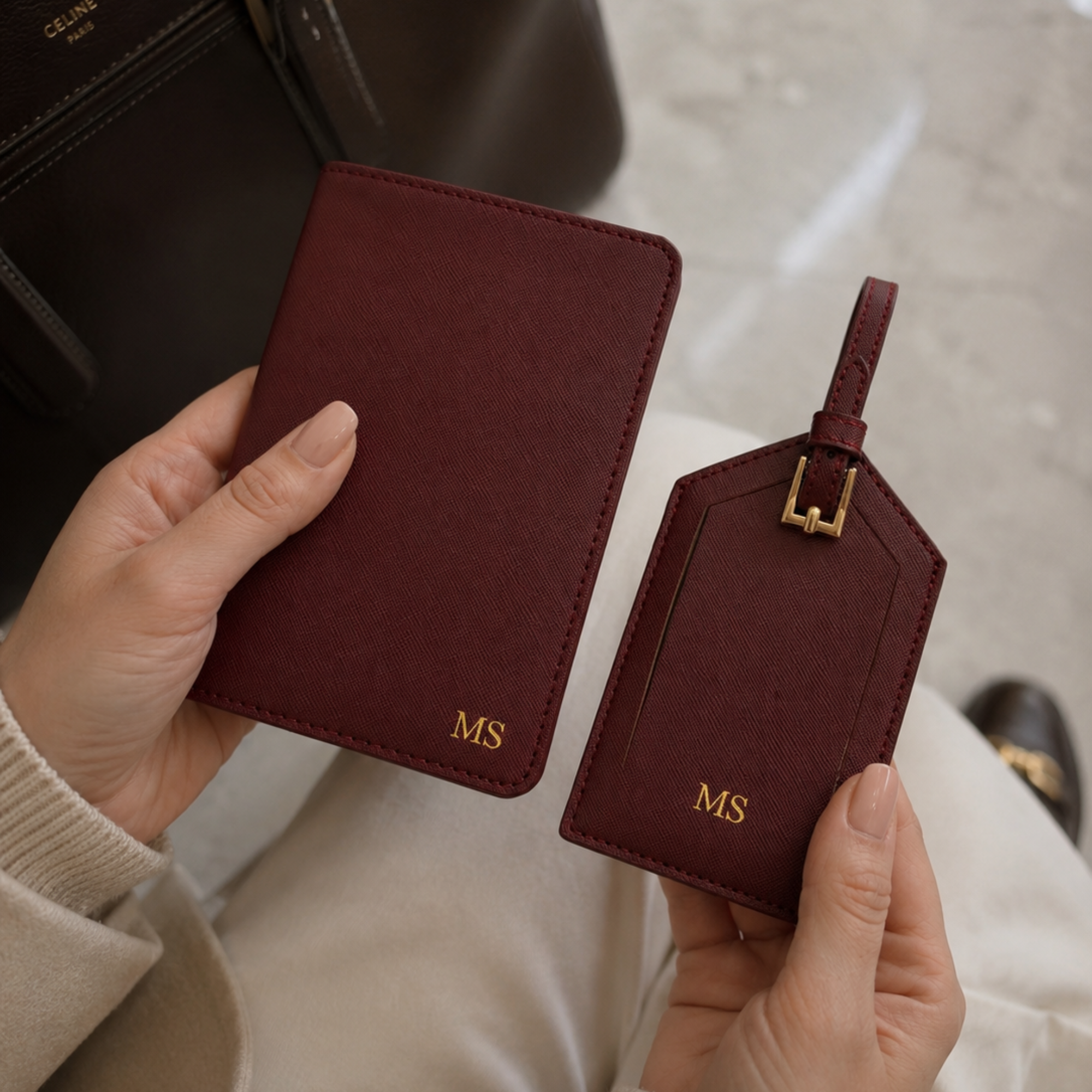 Set de viaje cuero vinotinto personalizado
