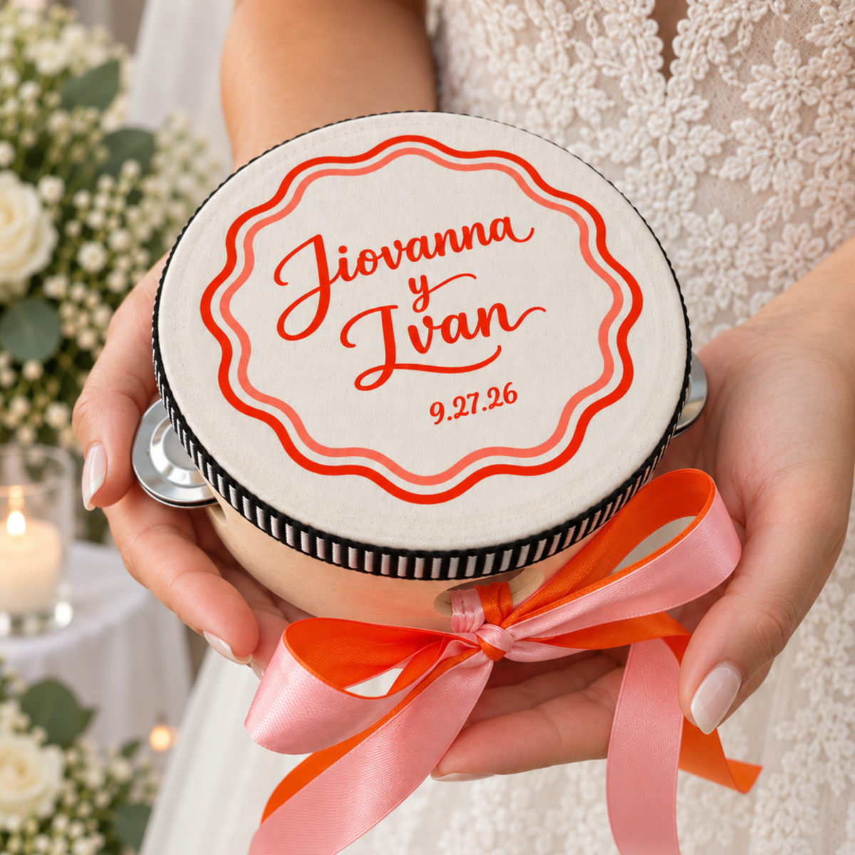 Pandereta personalizada para boda, vista completa del diseño con nombres y fecha
